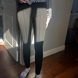 Black stretchy pants!